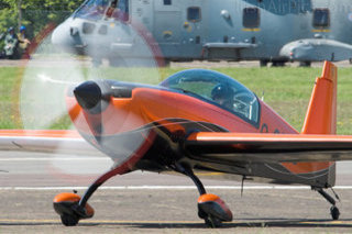 Extra 300L, G-OFFO, 2Excel